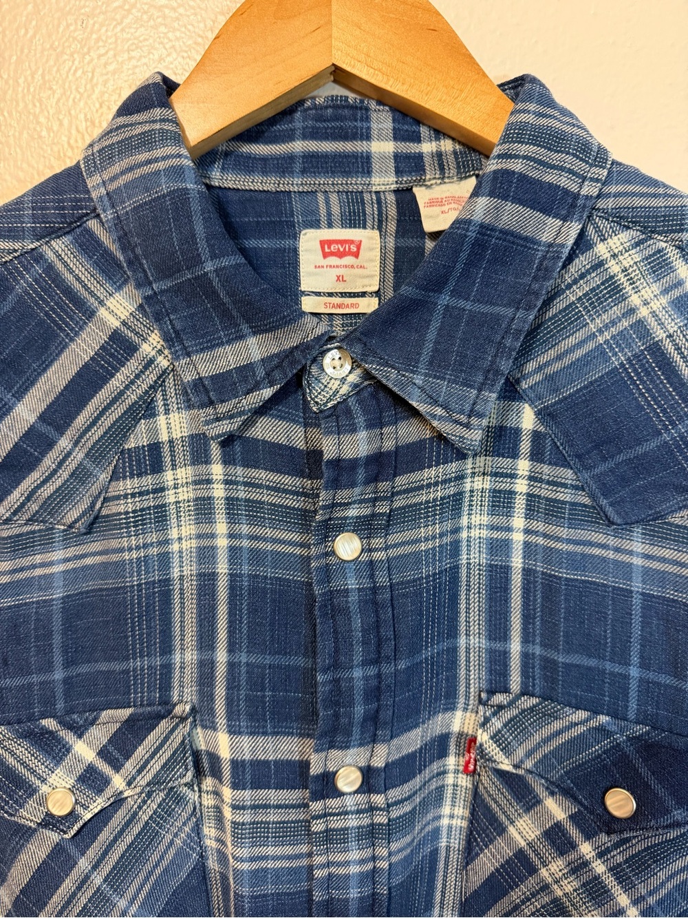 Levi’s Cotton Flannel Plaid Button-Up Shirt Blue/White Long Sleeve Pockets XL